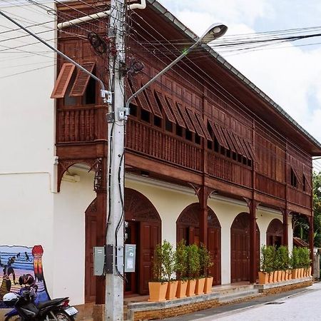 Appartement Solo - Fong Lee Cc Lampang Walking Street Extérieur photo